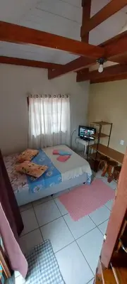 Uma cama ou camas num quarto em Kitinet 06 aconchego, 350 meters from 4 Ilhas