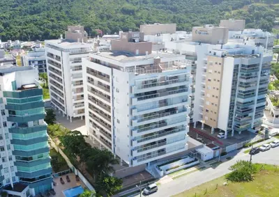 A planta de 2 Dormitórios com Lazer Completo a 300m do Mar
