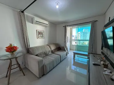 A planta de Apto moderno com vista para o mar e churrasqueira