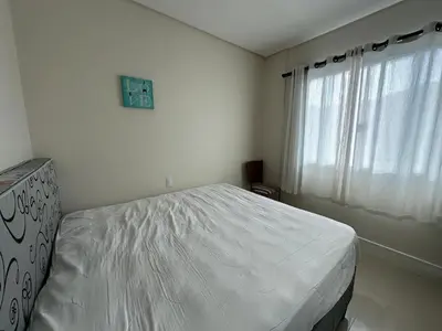 A planta de Apto moderno com vista para o mar e churrasqueira