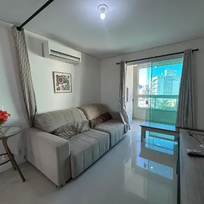Apto moderno com vista para o mar e churrasqueira