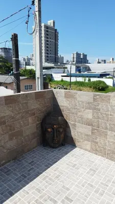 O edifício onde o apartamento está situado