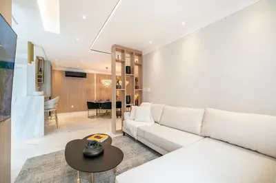 Uma área de estar em Achei Itapema • Vernon Classic Residencial, R.244