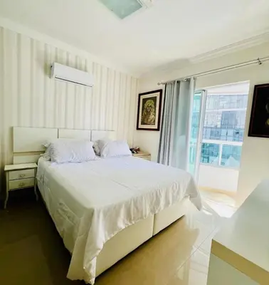 Uma cama ou camas num quarto em AURORA Do MAR