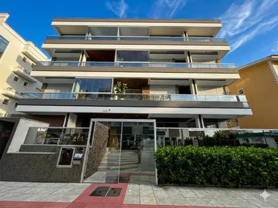 O edifício onde o apartamento está situado