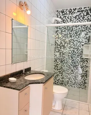 Uma casa de banho em Sobrado em Bombas
