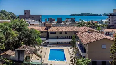 A piscina em ou perto de Apto em Cond. c/ Piscina a 140 m da Praia RAR0213