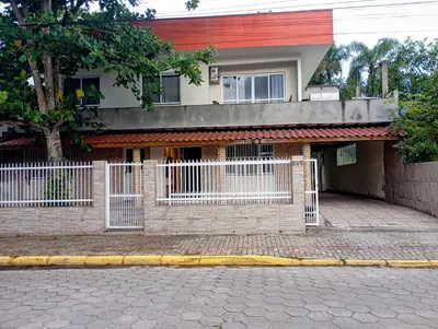 O edifício onde a casa de férias está situado