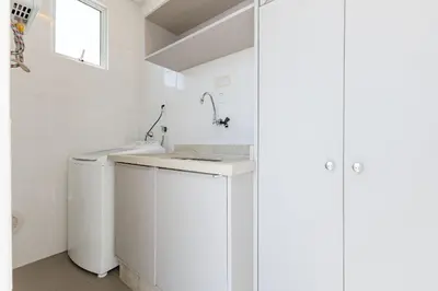 A planta de Ampla Cobertura Duplex com Hidro a 20m da Praia de Bombas