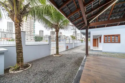 O edifício onde a casa de férias está situado