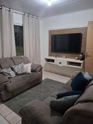 Uma área de estar em Casa em bc para temporada