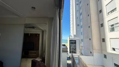 O edifício onde o apartamento está situado
