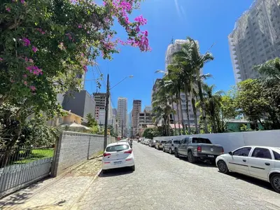 A vizinhança circundante ou próxima da casa de férias