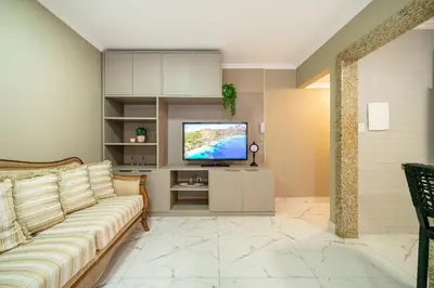 Uma televisão e/ou sistema de entretenimento em Achei Itapema • Monte Carlo AP003, R.279