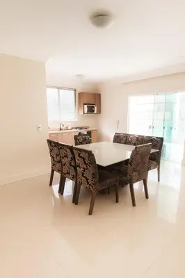 A planta de Apartamento Meia praia 3 suítes, 650m da praia