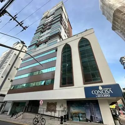Apartamento Meia praia 3 suítes
