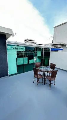 A planta de Cobertura a 100 metros do mar em Bombinhas