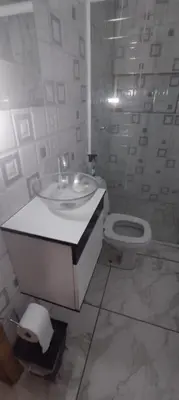 Uma casa de banho em Apto D 1º Andar