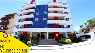 O edifício onde o apartamento está situado