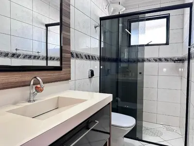 A planta de B484 - Apartamento de 3 quartos com vista mar.