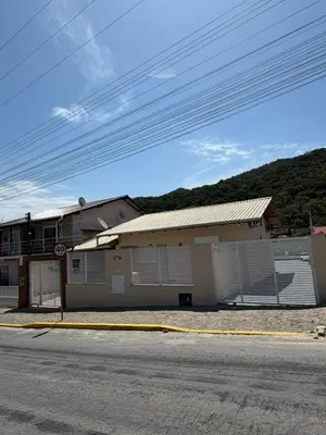 A planta de House with swimming pool, to accommodate up to 14 people