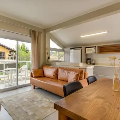 Residencial Casa Flora - Centro de Bombinhas