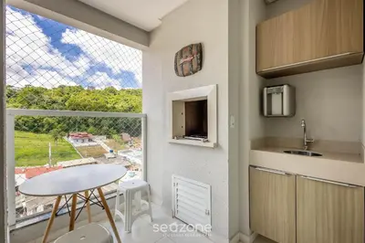 A cozinha ou kitchenette de Apto c/ Churrasqueira a 750m da Praia EVP0504