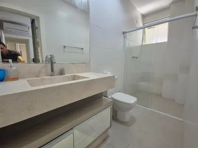 Uma casa de banho em Cod816 Apartamento Verão Meia Praia