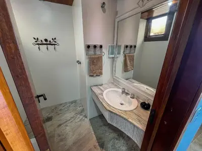Uma casa de banho em c620 - Apartamento Frente Mar - Bombinhas/SC