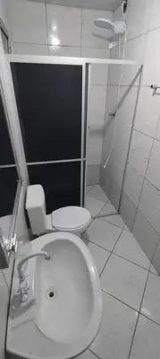 Uma casa de banho em Apto Térreo 503-1