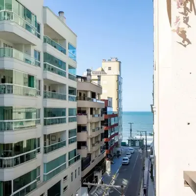 Amplo e aconchegante 100m da praia RA6386
