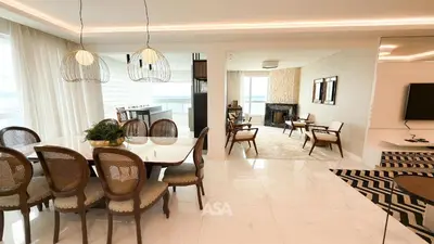Uma televisão e/ou sistema de entretenimento em ASA | Cobertura Luxo | 2QT | Meia Praia | Hidro