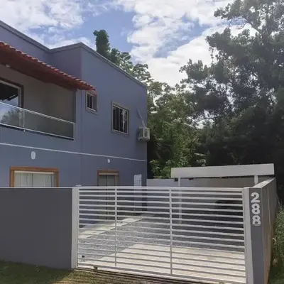 Casa inteira praia do Estaleirinho
