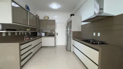 A cozinha ou kitchenette de Apartamento vista Panorâmica do Mar em Meia Praia