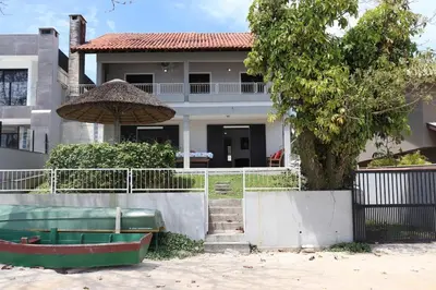 O edifício onde a casa de férias está situado