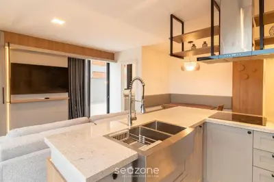 A cozinha ou kitchenette de Apto c/ Churrasqueira a 300m da Praia MTR0502