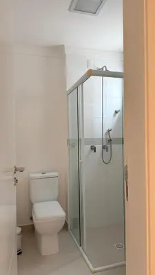 Uma casa de banho em Apartamento luxo Praia Meia Praia