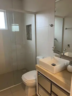 Uma casa de banho em Cobertura de 2 suites no centro de Bombinhas by RD Stay