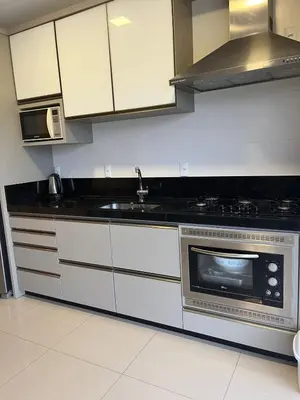 A cozinha ou kitchenette de Cobertura de 2 suites no centro de Bombinhas by RD Stay