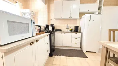 A cozinha ou kitchenette de ASA | 3QT Leblon | Ar | Av. Brasil | Centro BC