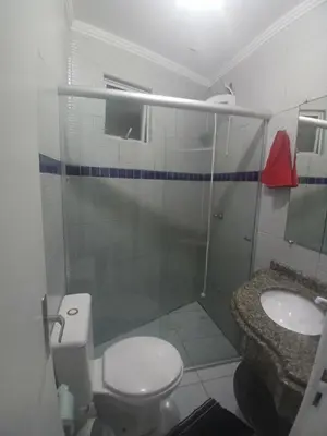 Uma casa de banho em Solar das Bromélias, Apartamento amplo para até 6 pessoas - 50m da praia em Bombinhas!