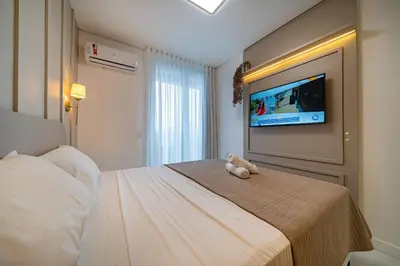 A planta de Farol de Bombas 104 – Lindíssimo Apartamento com Vista para o Mar na Praia de Bombas.