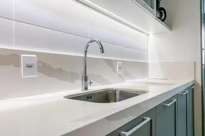 A cozinha ou kitchenette de Refúgio Moderno a 300m da Praia - 0305