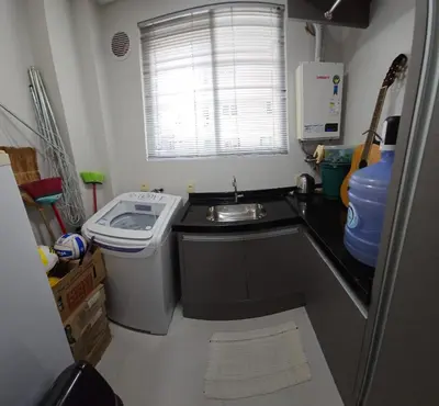 A cozinha ou kitchenette de Apto 3 quartos 3 garagens prox ao Russi Meia Praia