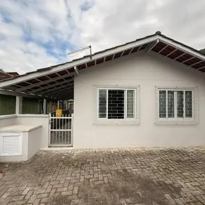 Casa a 100m Praia de Zimbros