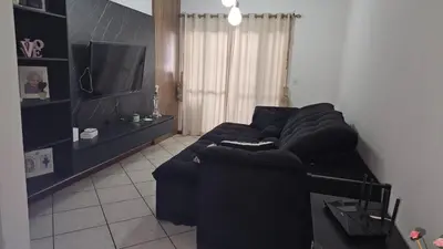 Uma área de estar em Apto 3 quartos em Meia Praia prox ao shopping Russi