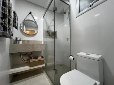 Uma casa de banho em Apartamento em Mariscal 2 Quartos e Perto da Praia