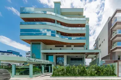 O edifício onde o apartamento está situado