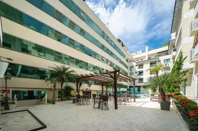 O edifício onde o apartamento está situado