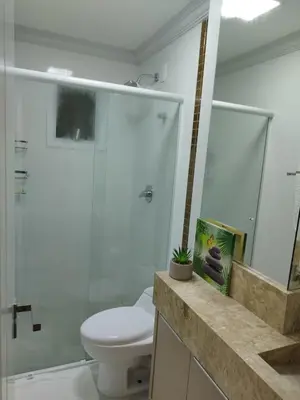 Uma casa de banho em APARTMENTO em BOMBINHAS Vista Mar
